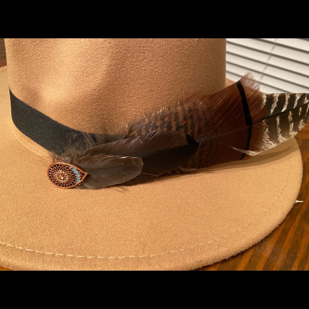 Hat band 🪶 arrangement for hat